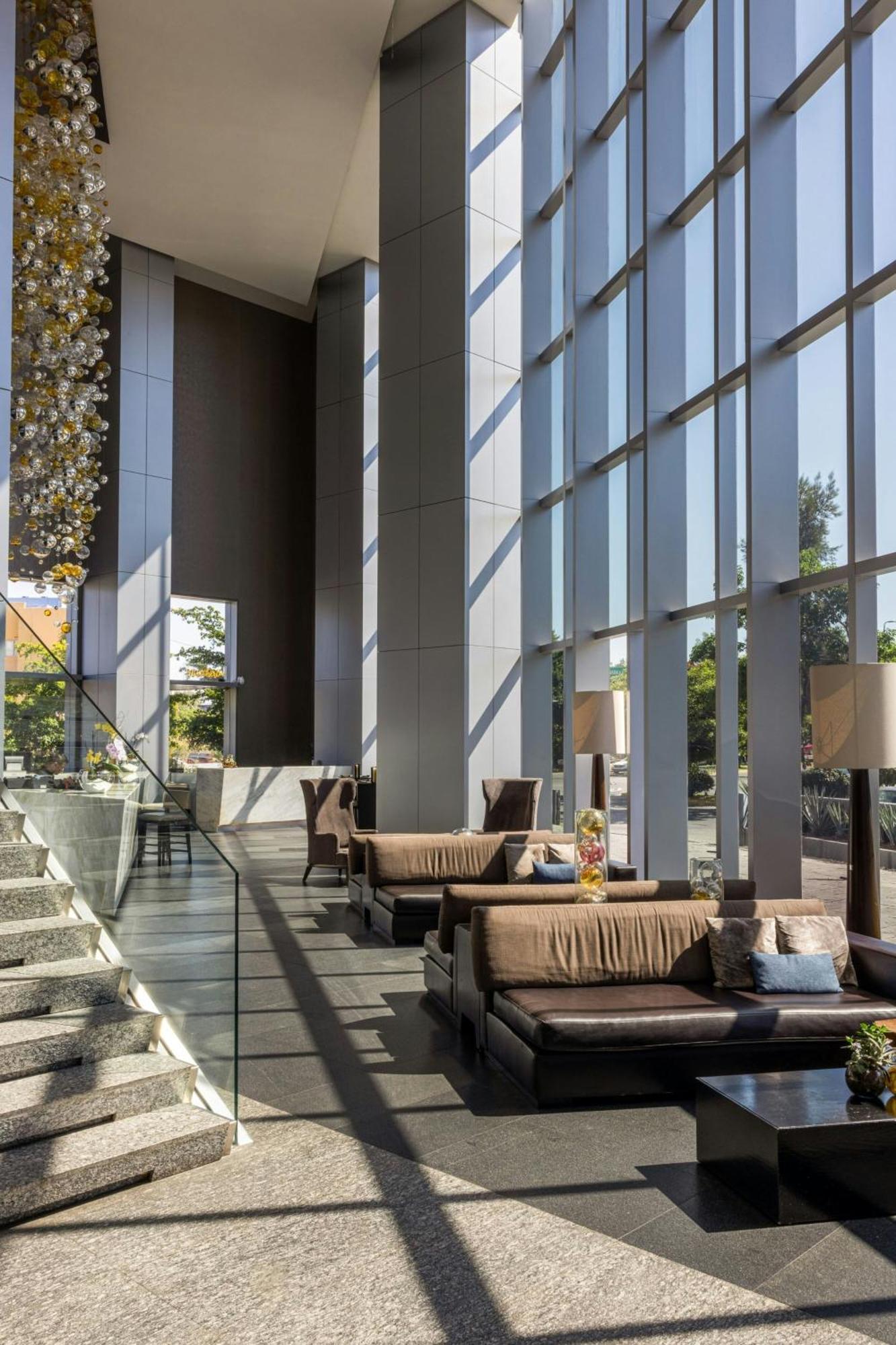 The Westin Guadalajara Hotell Exteriör bild